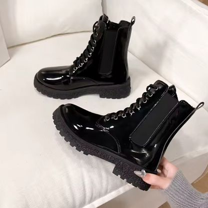 Damenstiefel aus Leder mit Absätzen